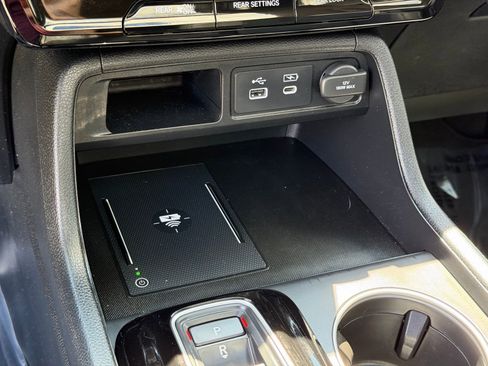Used 2025 Honda Pilot Touring image 26