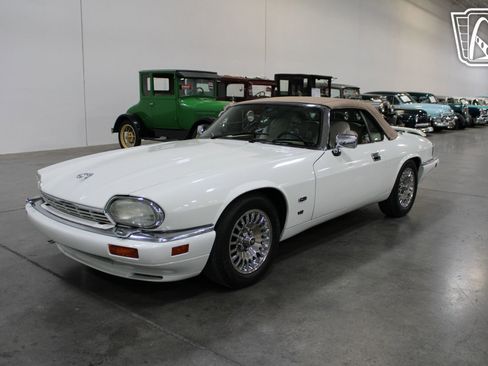 Used 1995 Jaguar XJS V12 Convertible image 25