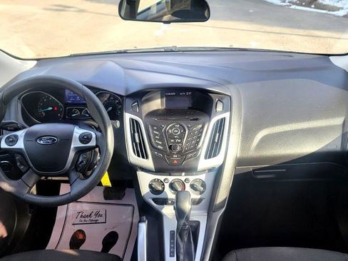 Used 2013 Ford Focus SE w/ SE Winter Pkg image 14