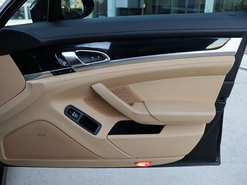 Used 2016 Porsche Panamera Edition w/ Premium Package Plus image 44