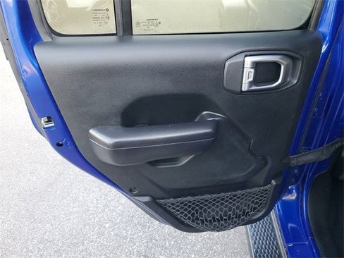 Used 2018 Jeep Wrangler Unlimited Sport S image 7