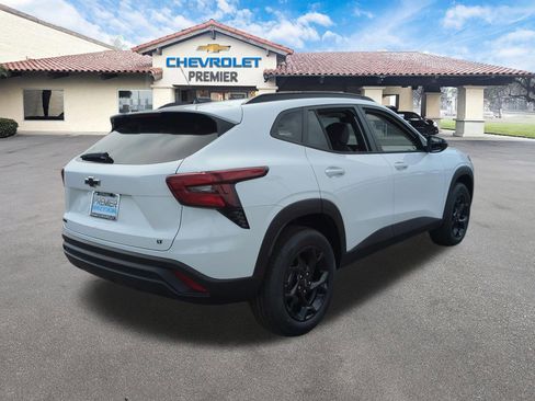 New 2026 Chevrolet Trax LT w/ Driver Confidence Package image 8