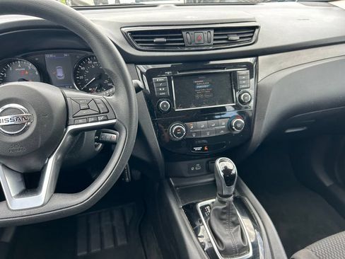 Used 2020 Nissan Rogue Sport S w/ Appearance Package FWD image 16