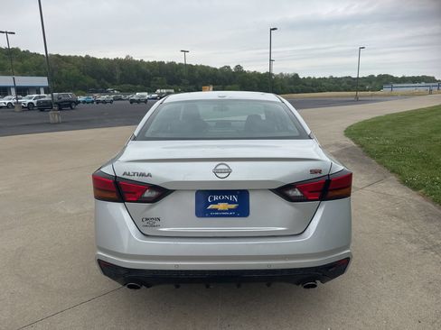 Used 2024 Nissan Altima 2.5 SR FWD image 6