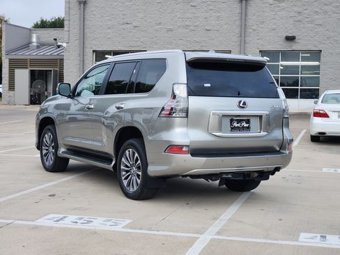 Used 2023 Lexus GX 460 Luxury AWD/4WD image 4