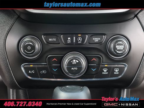 Used 2019 Jeep Cherokee Trailhawk AWD/4WD image 20