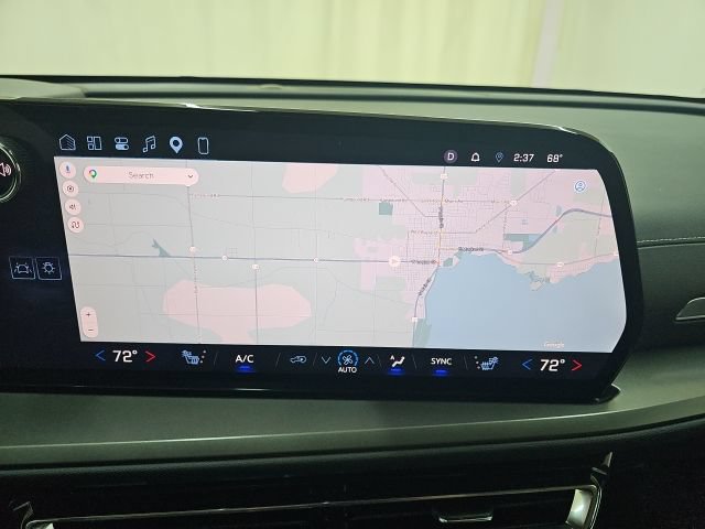 Used 2026 Chevrolet Traverse LT w/ Driver Confidence Package FWD image 7