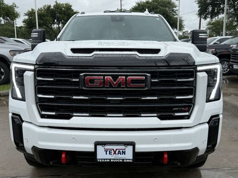 Used 2025 GMC Sierra 2500 AT4 w/ AT4 Premium Plus Package AWD/4WD image 9
