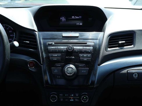 Used 2015 Acura ILX FWD image 16