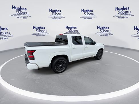 Used 2024 Nissan Frontier SV RWD image 11