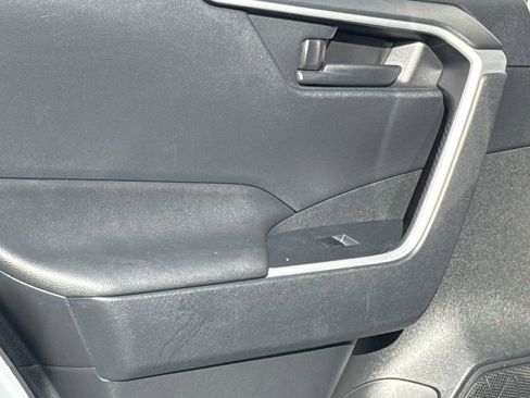 Used 2019 Toyota RAV4 LE w/ All Weather Liner Package AWD/4WD image 11