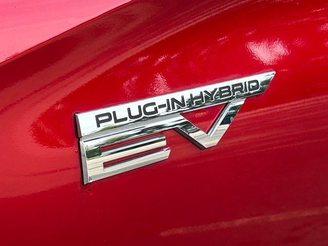 Used 2023 Mitsubishi Outlander 4WD Plug-In Hybrid image 17