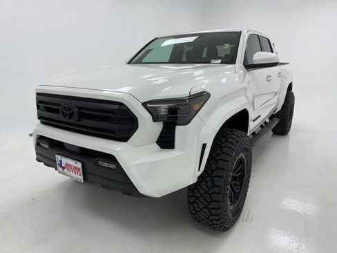 Used 2024 Toyota Tacoma SR5 image 4