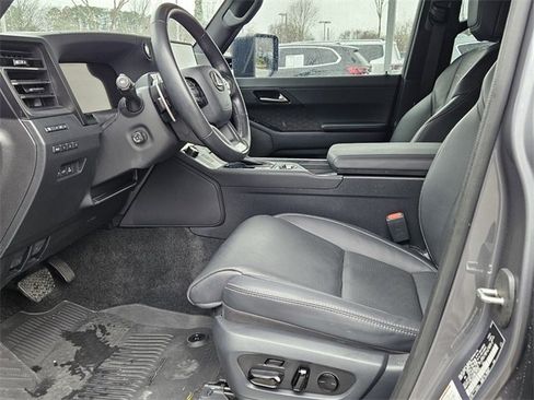 Used 2024 Lexus GX 550 w/ Cold Area Package image 14