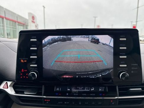 Certified 2024 Toyota Sienna XLE image 35