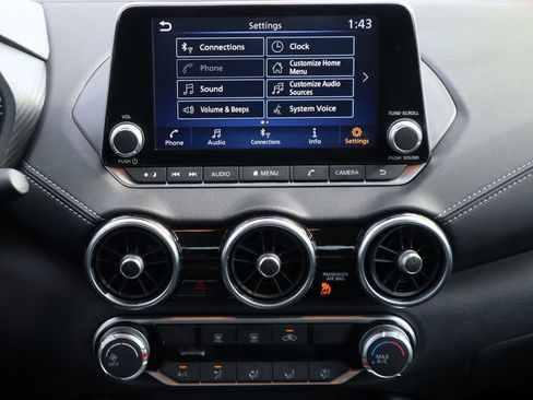 Used 2025 Nissan Sentra SV w/ Trunk Package image 14