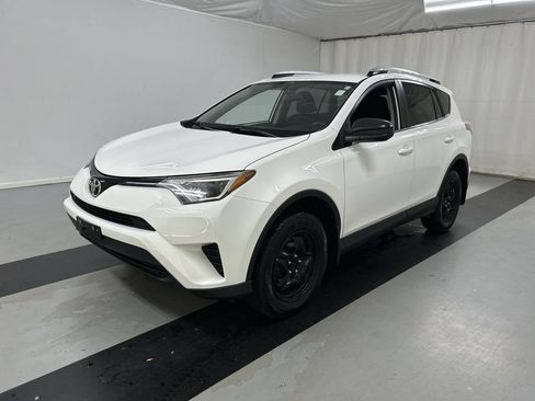Used 2016 Toyota RAV4 LE AWD/4WD image 5