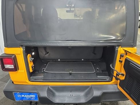 Used 2021 Jeep Wrangler Sport AWD/4WD image 12