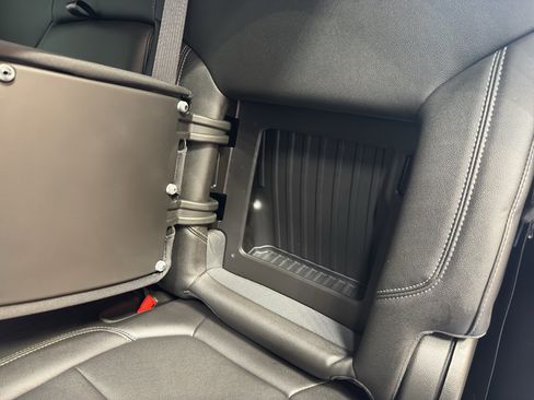 Used 2019 Chevrolet Silverado 1500 RST AWD/4WD image 13