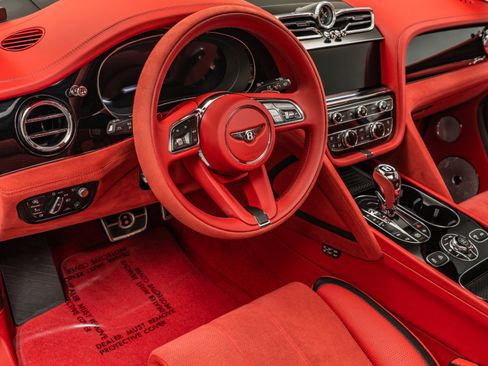 Used 2021 Bentley Bentayga Speed image 13