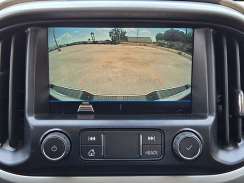 Used 2022 Chevrolet Colorado LT w/ Fleet Safety Package RWD image 18