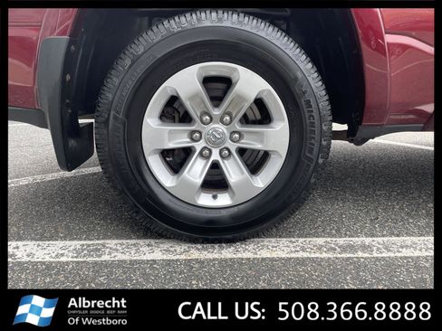 Used 2019 RAM 1500 Laramie AWD/4WD image 31