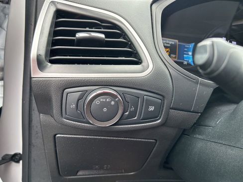 Used 2022 Ford Edge SE AWD/4WD image 21