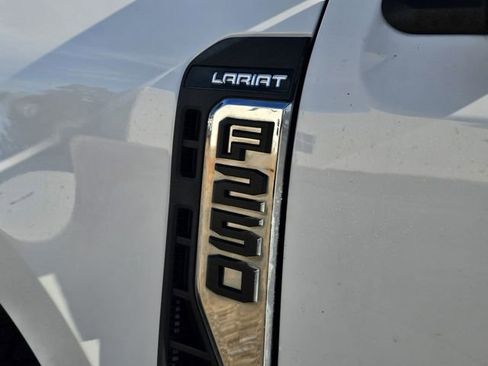 Used 2023 Ford F250 Lariat w/ Chrome Package image 32