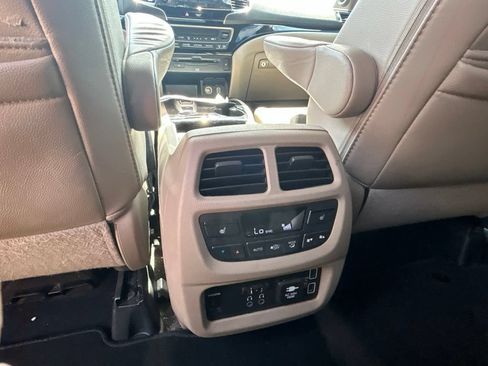 Used 2022 Honda Pilot Touring image 24
