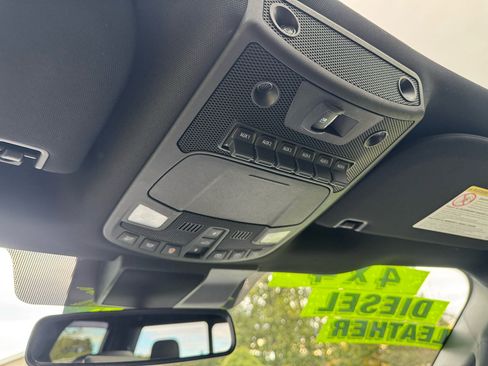 Used 2022 Ford F250 Lariat w/ Lariat Ultimate Package image 21