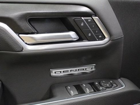 New 2026 GMC Sierra 1500 Denali w/ Technology Package AWD/4WD image 18