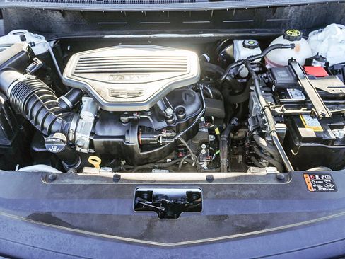 Used 2023 Cadillac XT6 Premium Luxury image 27