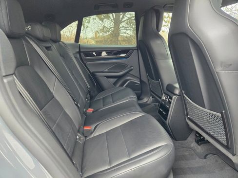 Used 2025 Porsche Macan Electric image 35