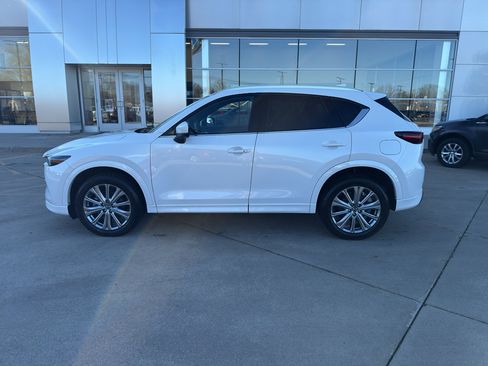 Used 2022 MAZDA CX-5 Signature image 2