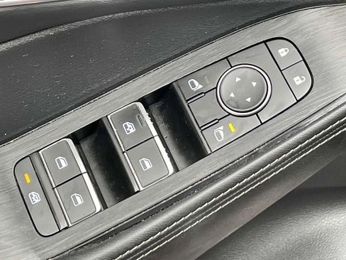 Used 2023 Nissan Rogue Platinum w/ Platinum Premium Package image 18