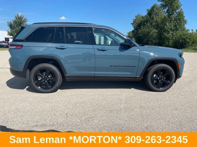 Used 2026 Jeep Grand Cherokee Limited w/ Limited Altitude Package AWD/4WD image 5