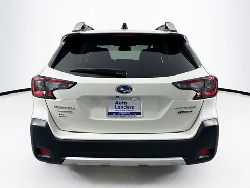 Used 2023 Subaru Outback Touring AWD/4WD image 6