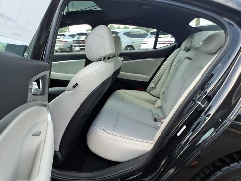 Used 2026 Genesis G70 3.3T Sport Prestige RWD image 9
