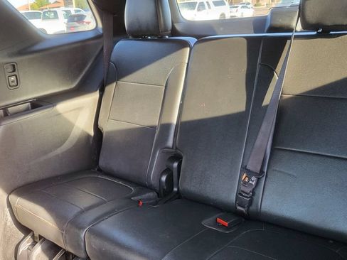 Used 2022 Chevrolet Traverse Premier w/ Redline Edition FWD image 26