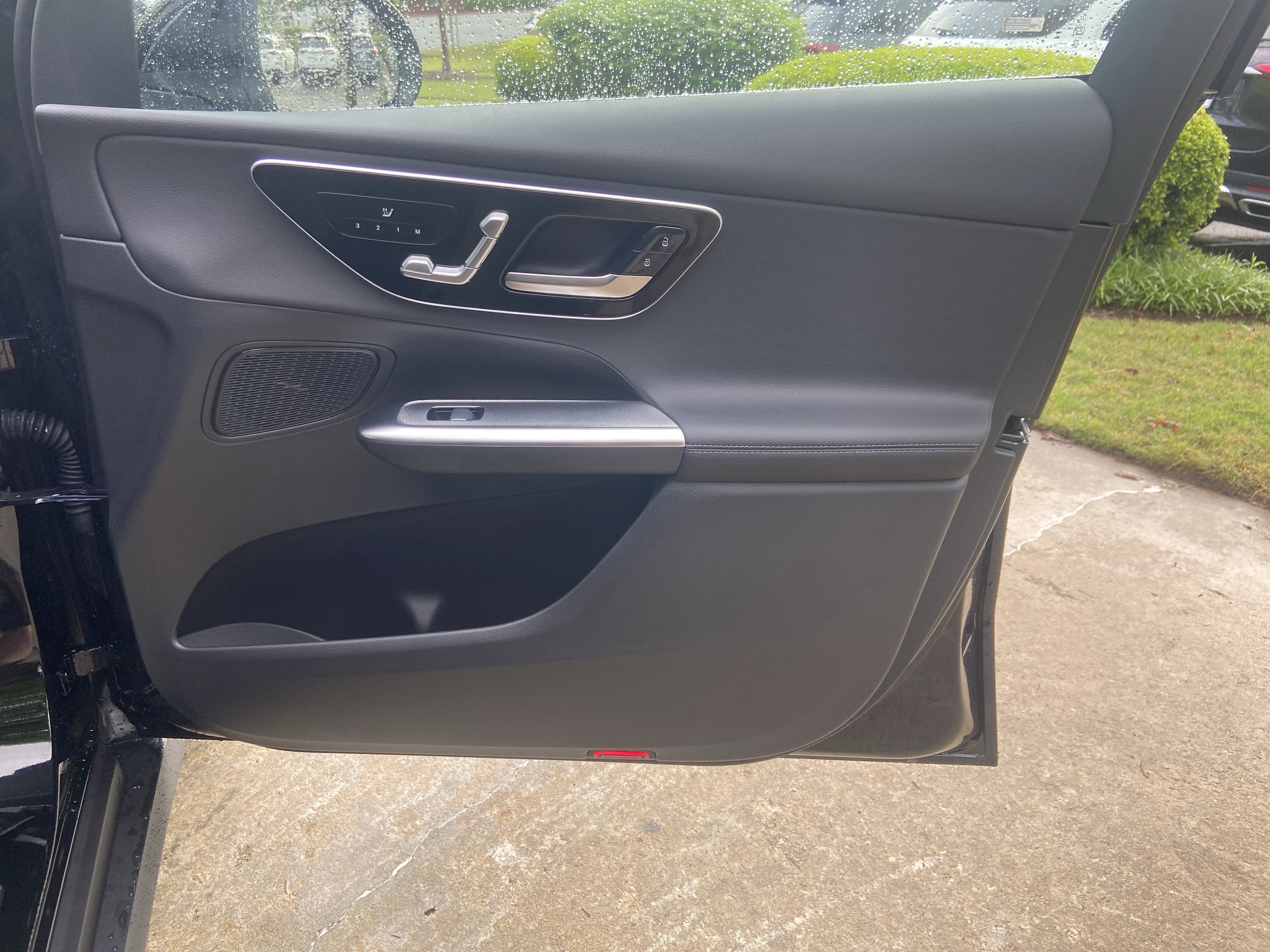 Used 2025 Mercedes-Benz GLC 300 image 46