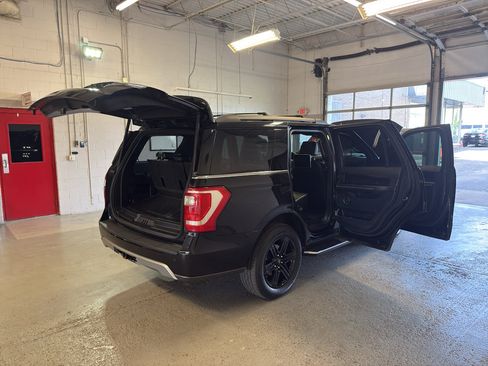 Used 2021 Ford Expedition XLT AWD/4WD image 12