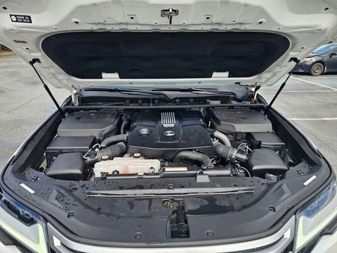 Used 2022 Lexus LX 600 4WD w/ Interior Upgrade Package image 26