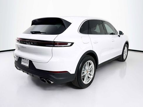 Certified 2025 Porsche Cayenne image 9
