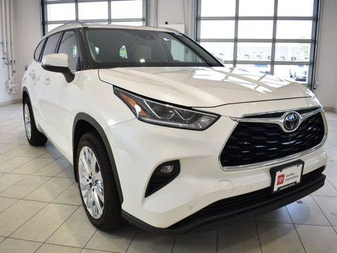 Certified 2020 Toyota Highlander Limited AWD/4WD image 1