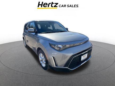 Used 2025 Kia Soul LX w/ LX Technology Package image 1