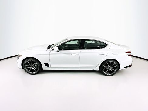 Used 2025 Genesis G70 2.5T image 4