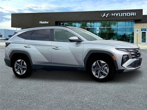 Used 2025 Hyundai Tucson SEL AWD/4WD image 10