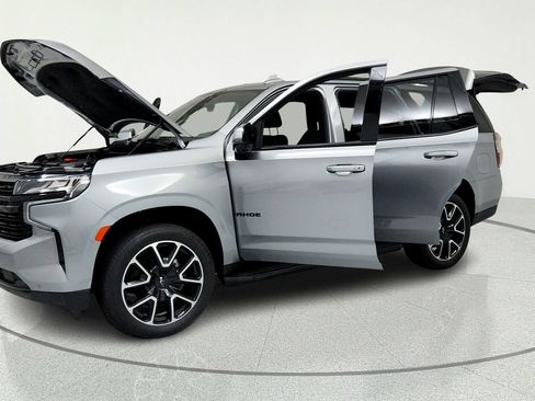 Used 2024 Chevrolet Tahoe RST w/ Luxury Package AWD/4WD image 9