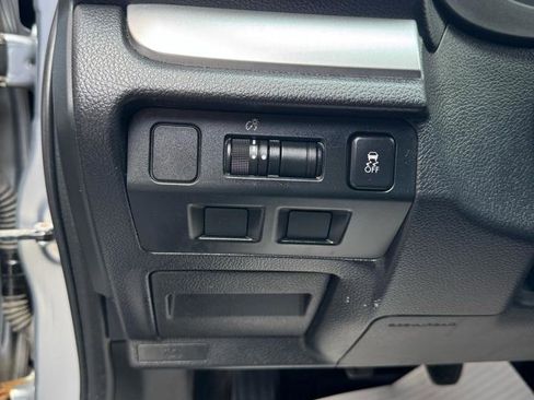 Used 2016 Subaru Crosstrek 2.0i Premium AWD/4WD image 7