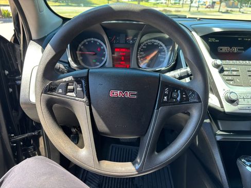 Used 2017 GMC Terrain SLE FWD image 11